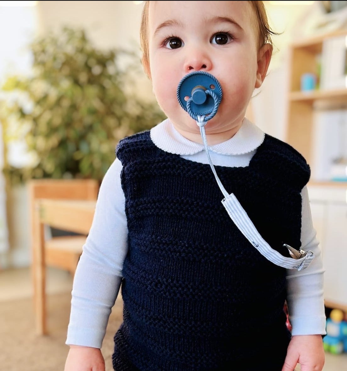 NANA'S KNITTED VEST