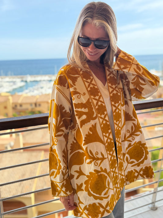 GOLDEN KIMONO